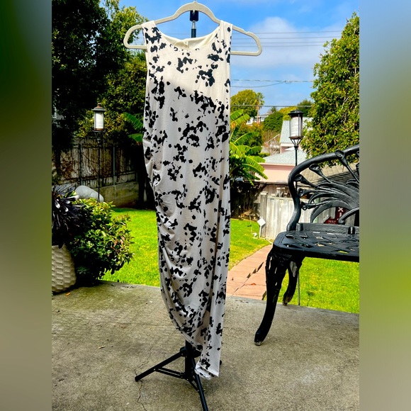 SO SESSY!  “COME ON OVER” SAID THE DRESS.       M T S DRESS, SIZE Large - Picture 1 of 4